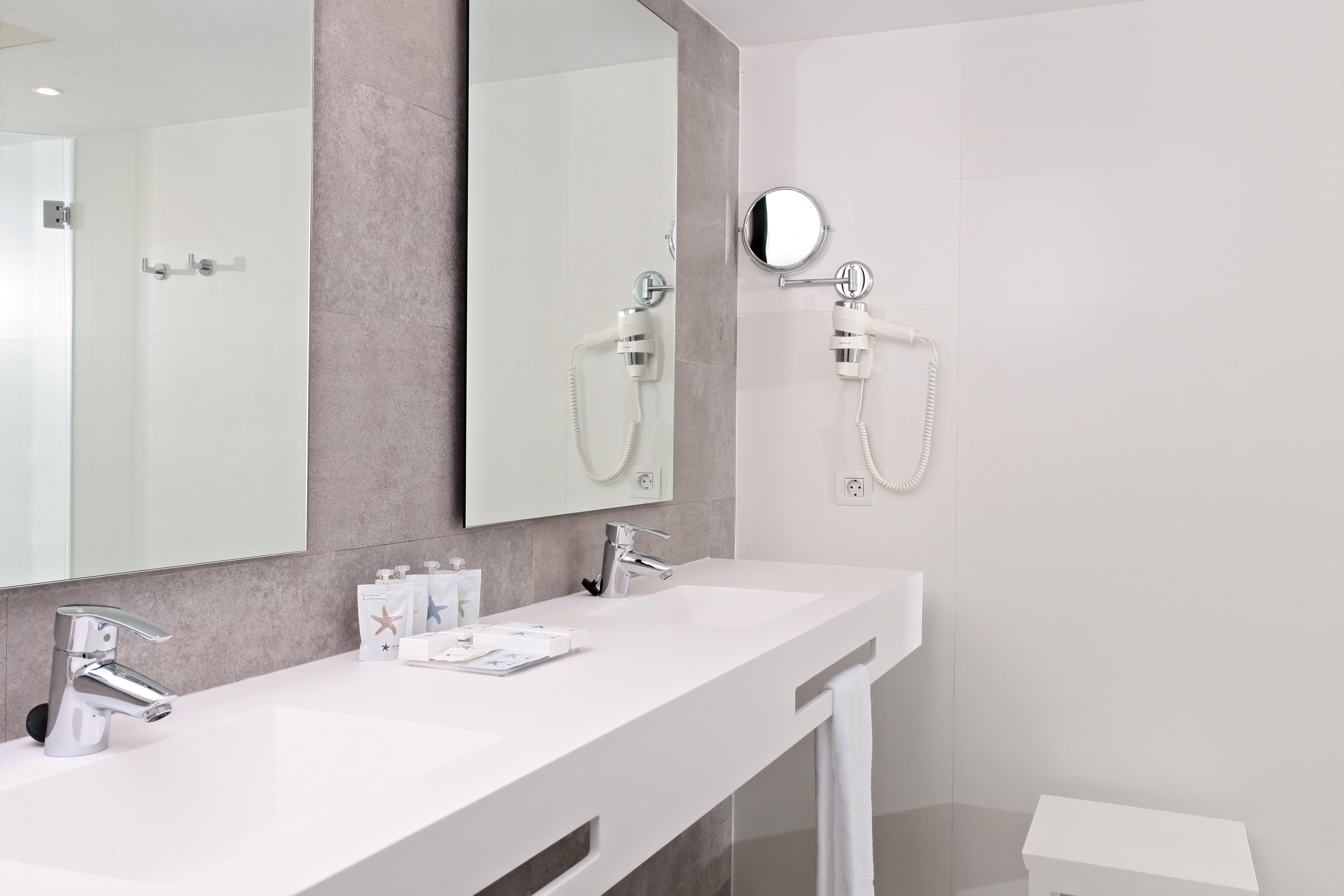 Iberostar Waves - Adults Only 4*