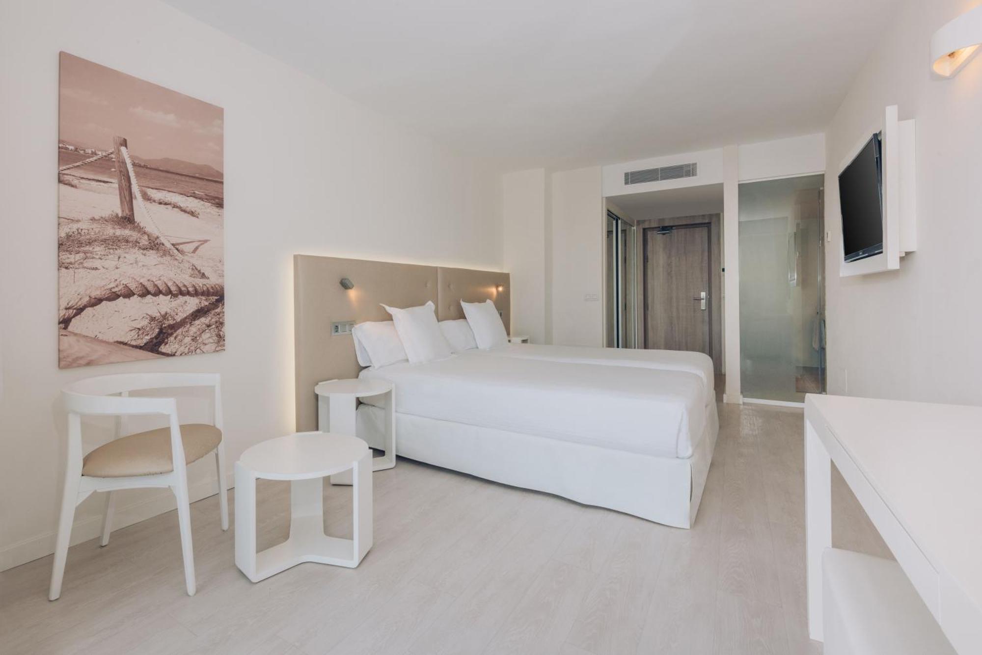 Hotel Iberostar Waves - Adults Only