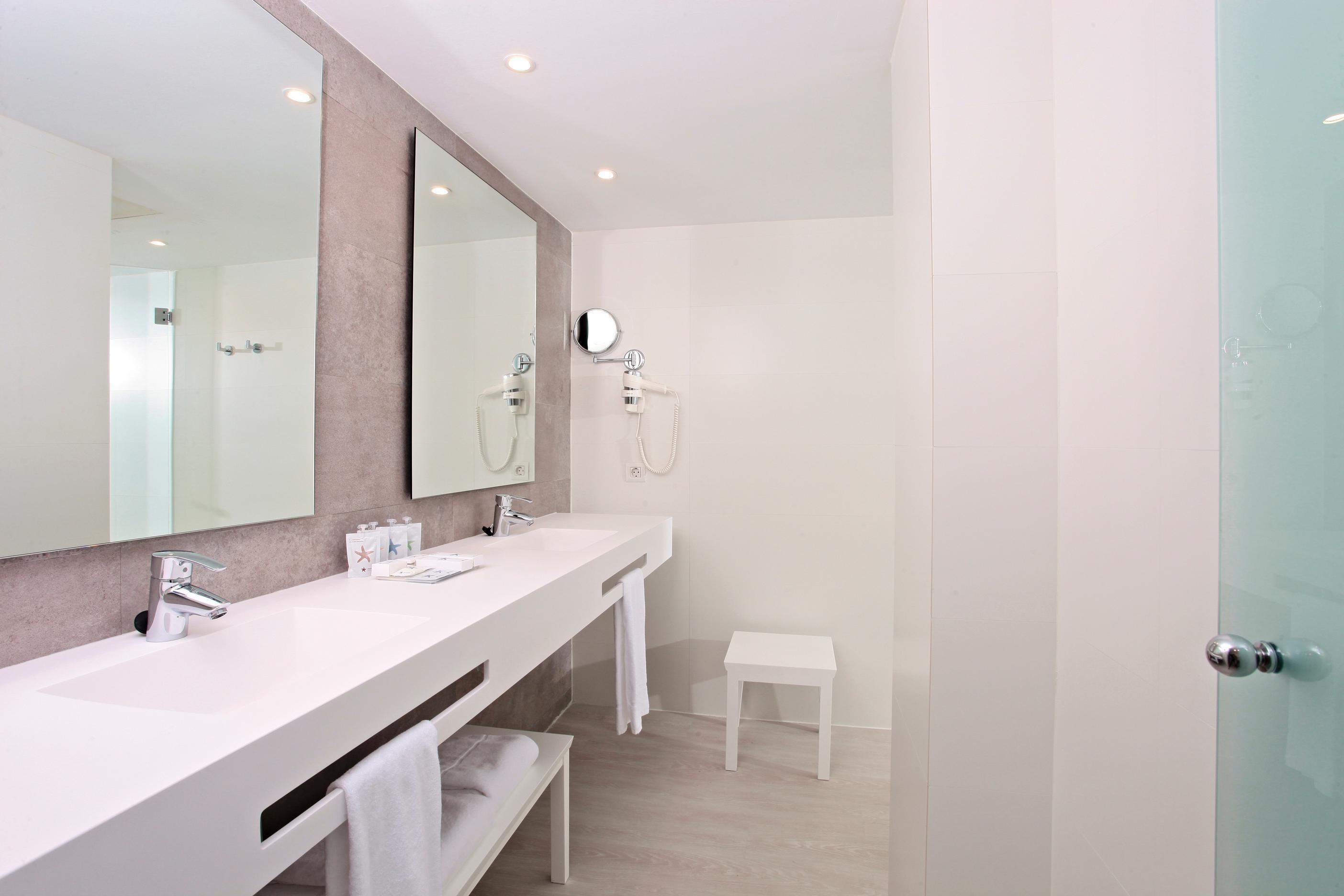 Hotel Iberostar Waves - Adults Only 4*
